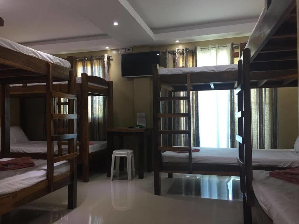 Ea Apartelle - Metro Vigan Exterior photo