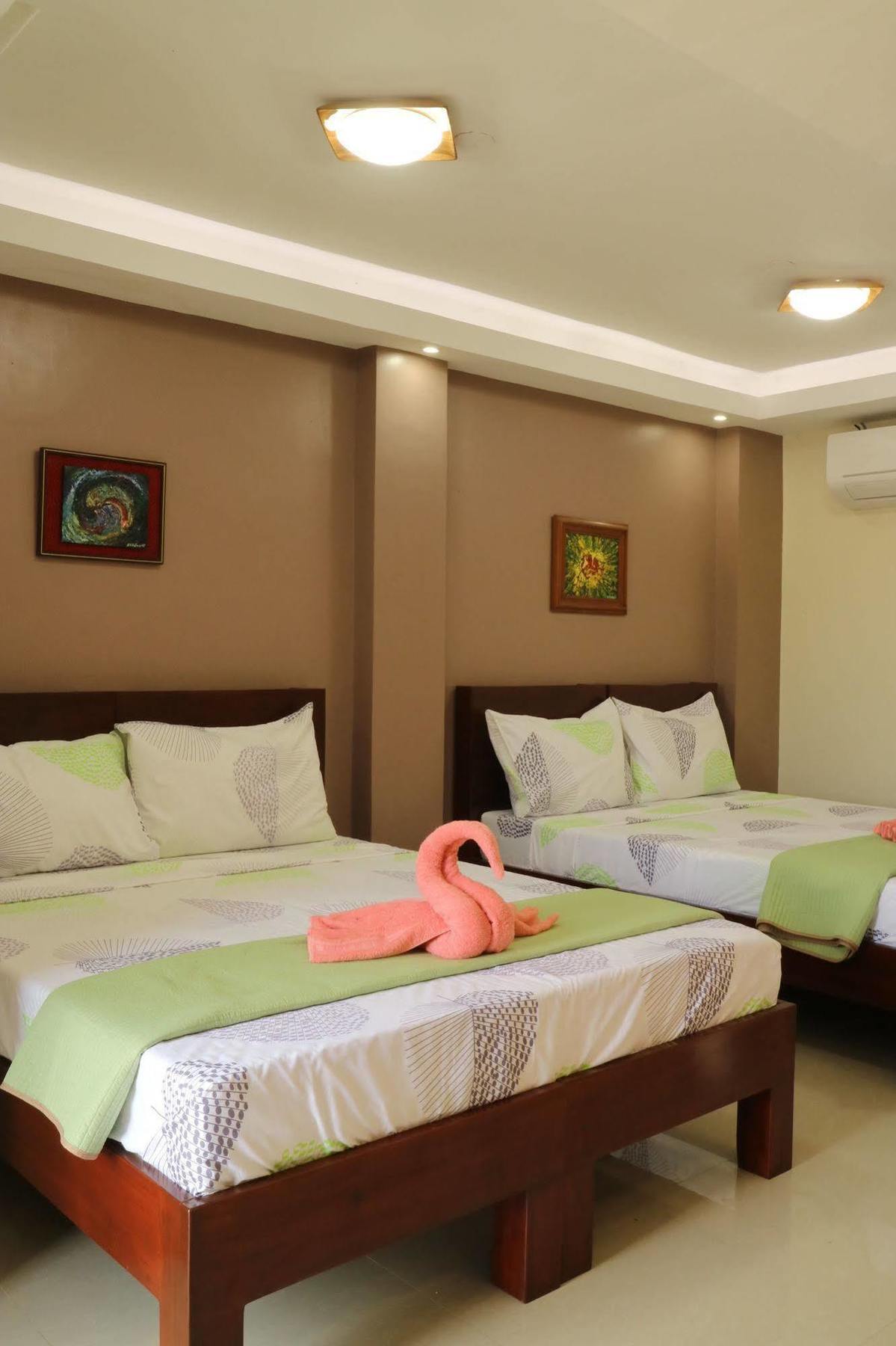 Ea Apartelle - Metro Vigan Exterior photo
